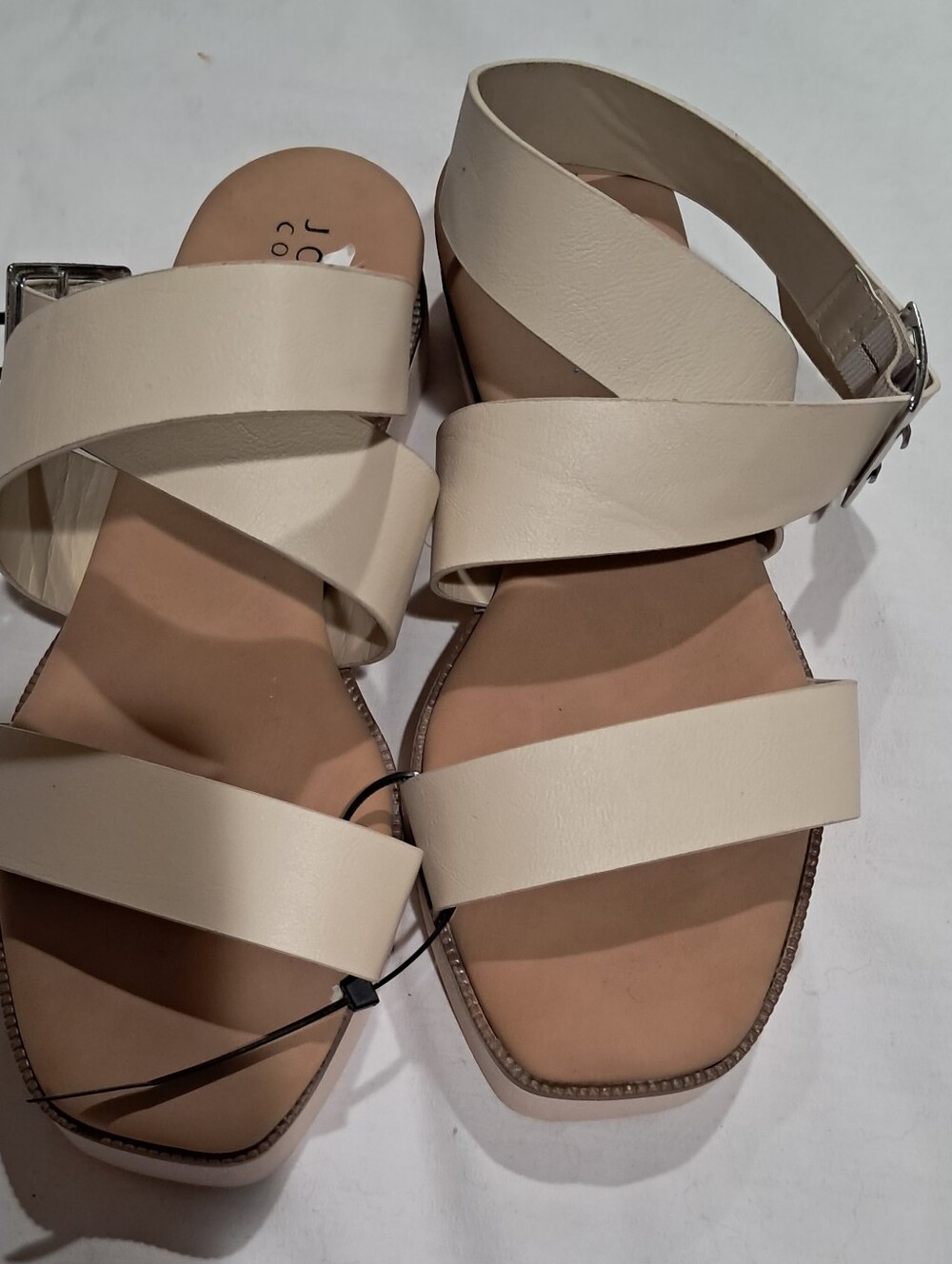 Journee Collection Cream Cross-Strap Platform Sandals Size:8 - Picture 3 of 11